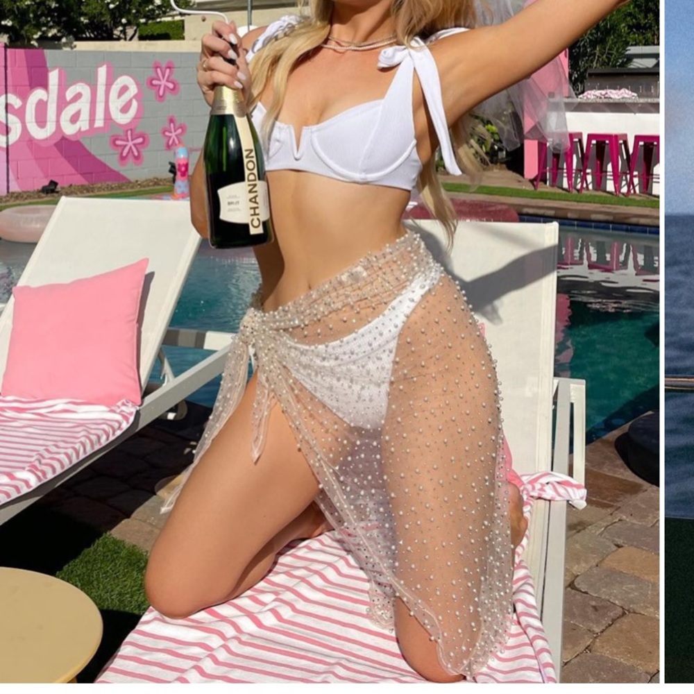 Beach Bunny - Sin City Pareo